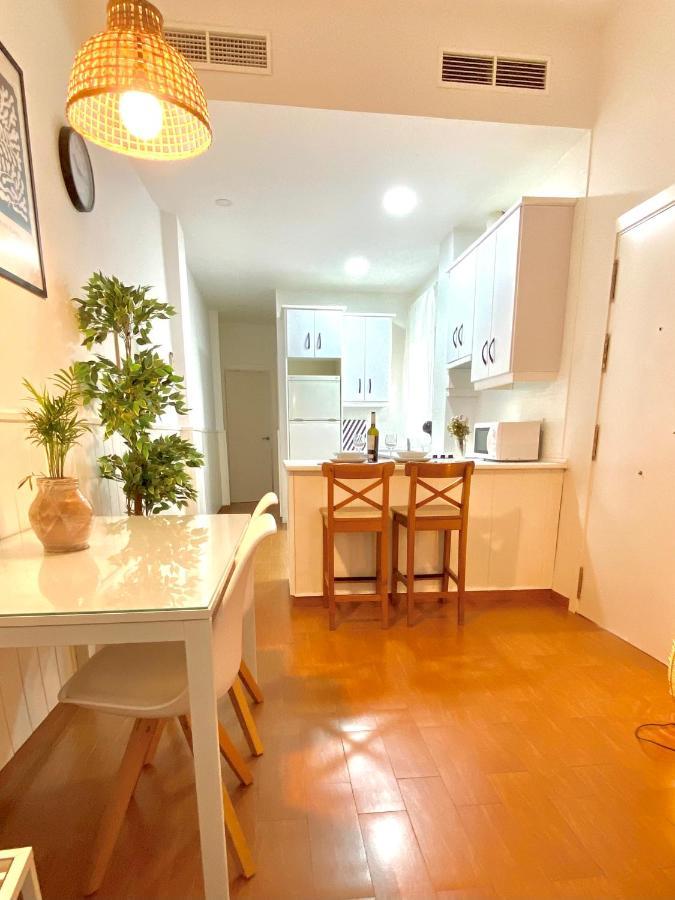 El Reloj Del Viajero Apartment Sevilla Bagian luar foto