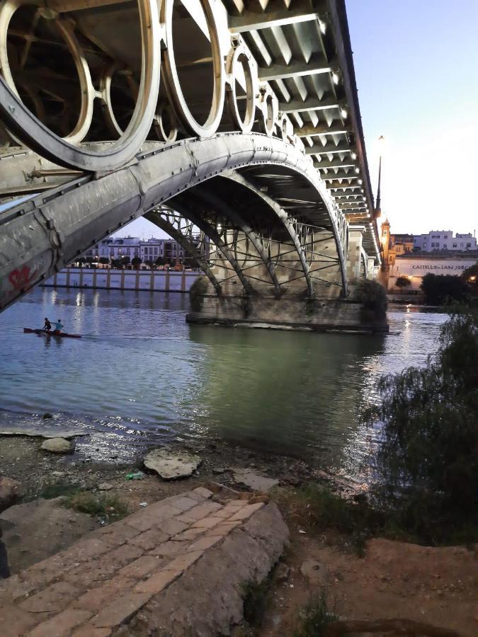 El Reloj Del Viajero Apartment Sevilla Bagian luar foto